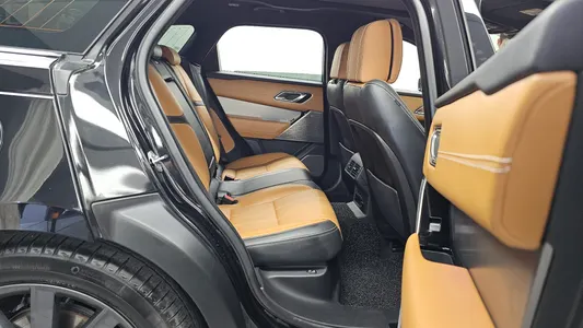 Land Rover 레인지로버 벨라 3.0 D300 R- HSE 2019 12
