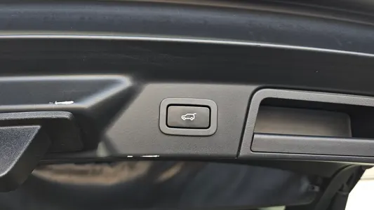 Land Rover 레인지로버 벨라 3.0 D300 R- HSE 2019 32