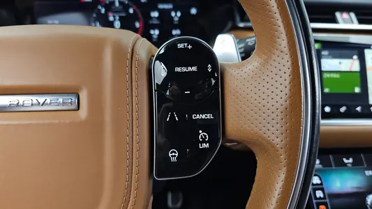 Land Rover 레인지로버 벨라 3.0 D300 R- HSE 2019 33