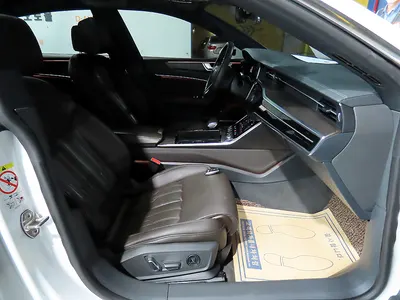 Audi A7 (4K) 55 TFSI 2020 8