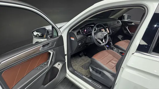 Volkswagen 티구안 올스페이스 2.0 TSI 2023 11