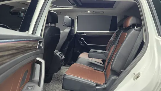 Volkswagen 티구안 올스페이스 2.0 TSI 2023 12