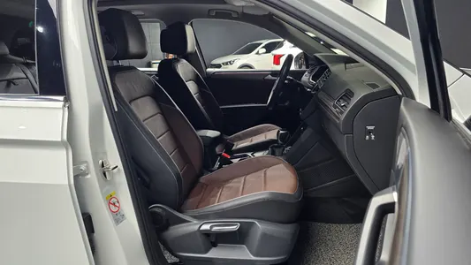Volkswagen 티구안 올스페이스 2.0 TSI 2023 10