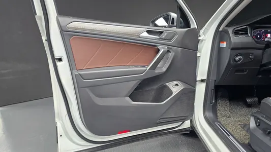 Volkswagen 티구안 올스페이스 2.0 TSI 2023 24