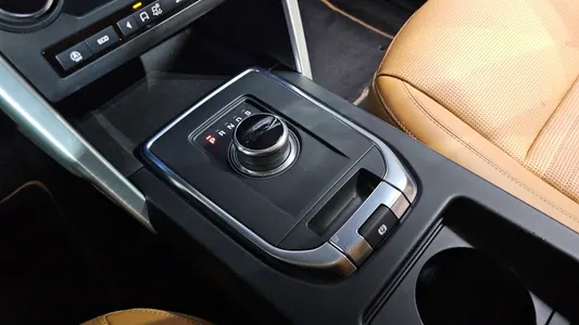 Land Rover 디스커버리 스포츠 2.0 TD4 HSE 2018 9