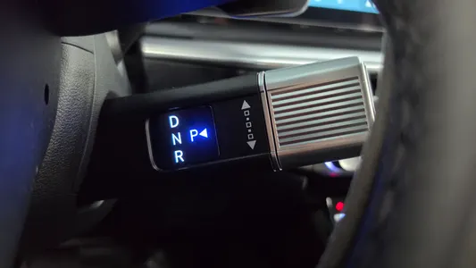 Hyundai (GN7) 3.5 LPG 2WD () 2023 9