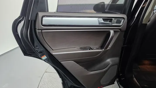 Volkswagen 투아렉 V6 3.0 TDI 2015 25