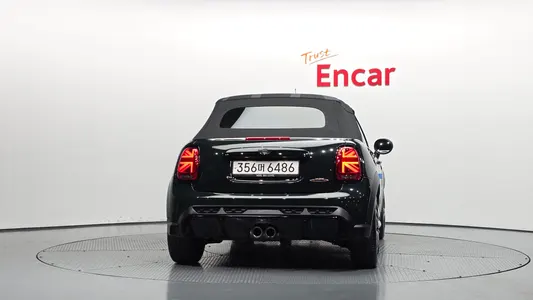 MINI S Convertible JCW 2024 4