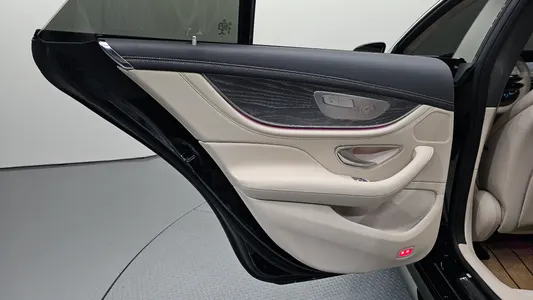 Mercedes-Benz AMG GT 4 43 4MATIC+ 2023 25