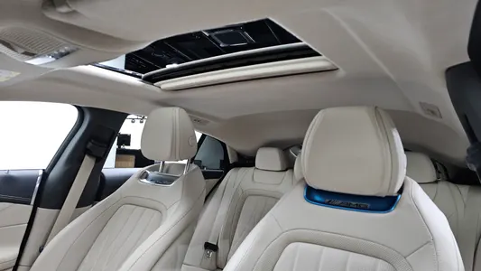 Mercedes-Benz AMG GT 4 43 4MATIC+ 2023 31