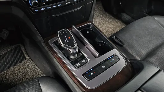 Hyundai () VS380 2013 9