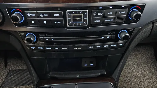 Hyundai () VS380 2013 16