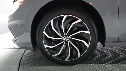 Volkswagen 8 2.0 TDI 2024 5