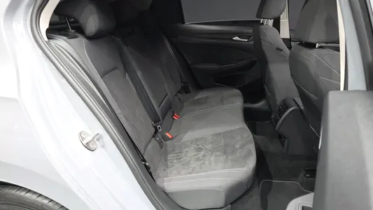 Volkswagen 8 2.0 TDI 2024 12