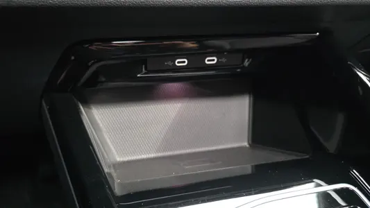 Volkswagen 8 2.0 TDI 2024 27