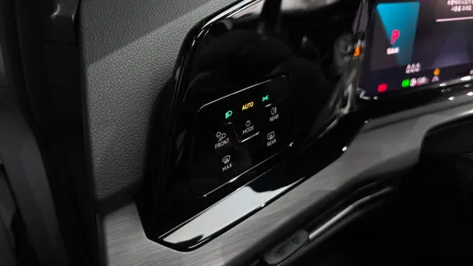 Volkswagen 8 2.0 TDI 2024 28