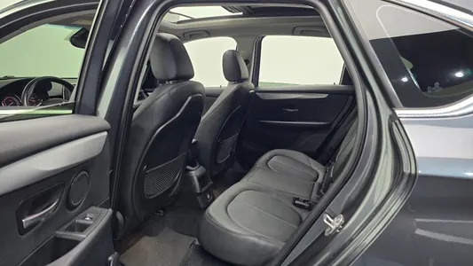 BMW 2 Series Tourer (F45) 2017 12