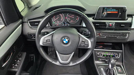 BMW 2 Series Tourer (F45) 2017 13
