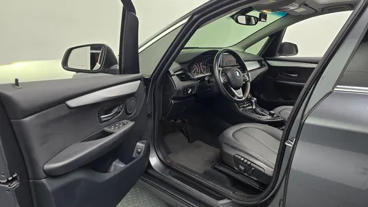 BMW 2 Series Tourer (F45) 2017 10