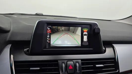 BMW 2 Series Tourer (F45) 2017 16