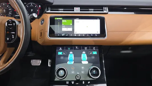 Land Rover 레인지로버 벨라 3.0 D300 R- HSE 2018 15