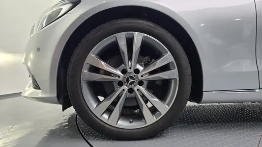Mercedes-Benz C-Class W205 C200 2018 5