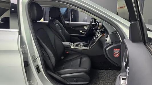 Mercedes-Benz C-Class W205 C200 2018 10