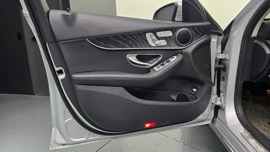 Mercedes-Benz C-Class W205 C200 2018 24