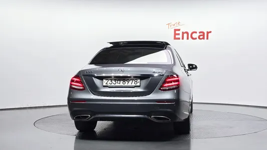 Mercedes-Benz E-Class W213 E300 4MATIC AMG Line 2020 4