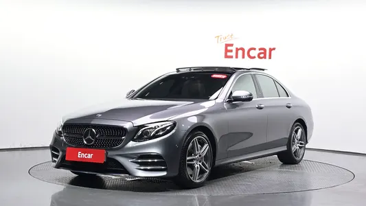 Mercedes-Benz E-Class W213 E300 4MATIC AMG Line 2020