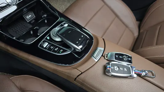 Mercedes-Benz E-Class W213 E300 4MATIC AMG Line 2020 18