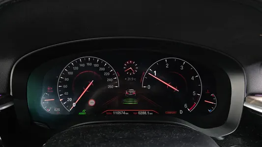 BMW 5 Series (G30) 520d xDrive M 2019 8