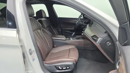 BMW 5 Series (G30) 520d xDrive M 2019 11