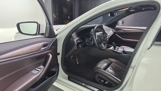 BMW 5 Series (G30) 520d xDrive M 2019 10