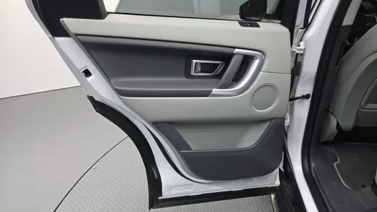 Land Rover 디스커버리 스포츠 2.0 TD4 SE 2016 25