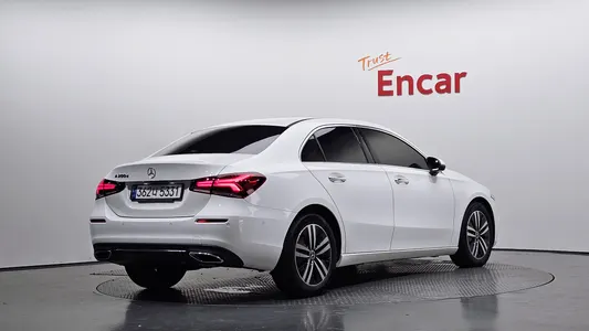 Mercedes-Benz A-Class W177 A200d 2021
