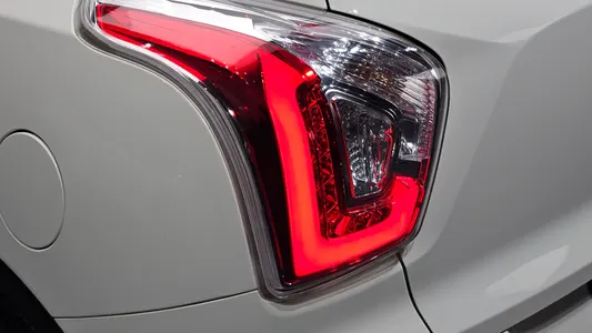 KG Mobility Tivoli VX 2WD 2017 24
