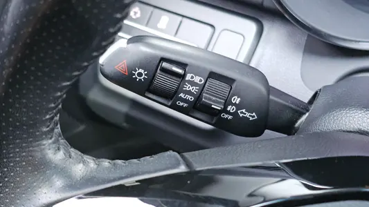 KG Mobility Tivoli VX 2WD 2017 30