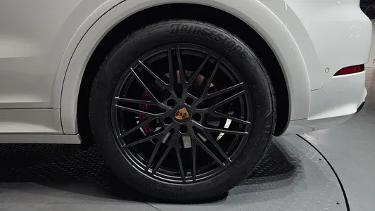 Porsche (PO536) 4.0 GTS 2025 22