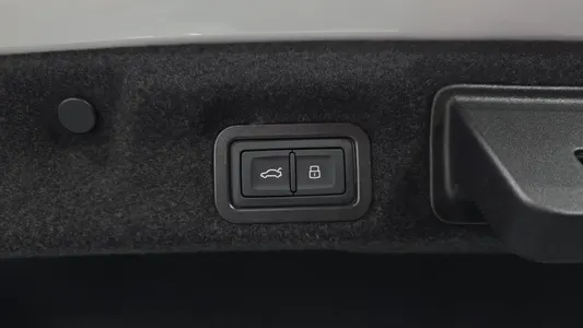 Audi A6 (C9) 40 TDI S Line 2026 33