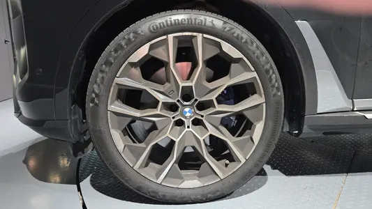 BMW X7 (G07) xDrive 40i M 7 2026 5