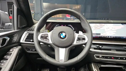 BMW X7 (G07) xDrive 40i M 7 2026 13