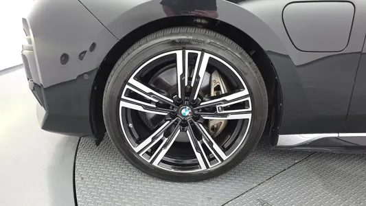 BMW 7 Series (G70) 750e xDrive M 2023 5