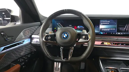 BMW 7 Series (G70) 750e xDrive M 2023 13