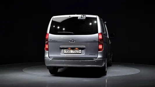 Hyundai Grand Starex 3 2016 4