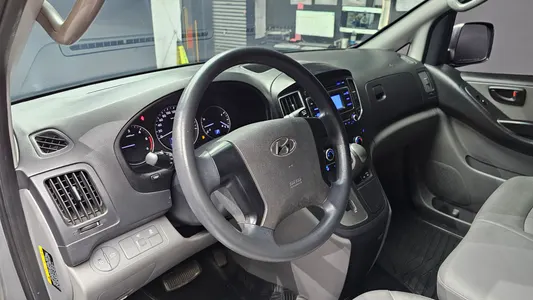 Hyundai Grand Starex 3 2016 12