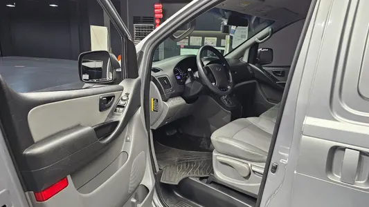 Hyundai Grand Starex 3 2016 10
