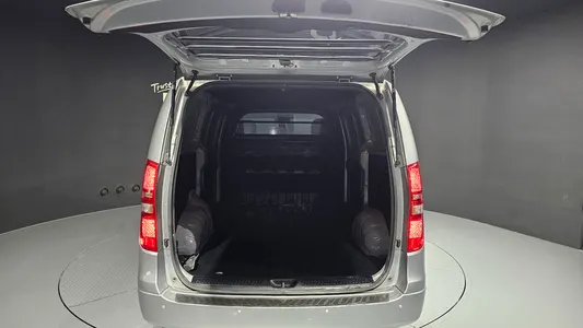 Hyundai Grand Starex 3 2016 20