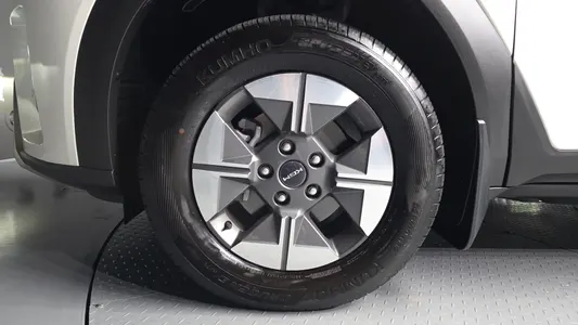 KG Mobility EV (O100) MX AWD 2025 5