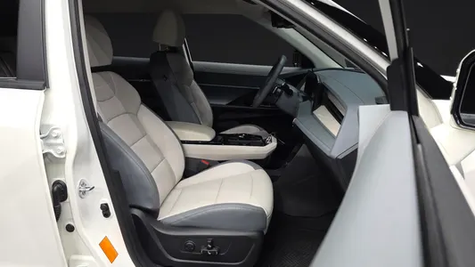 KG Mobility EV (O100) MX AWD 2025 15